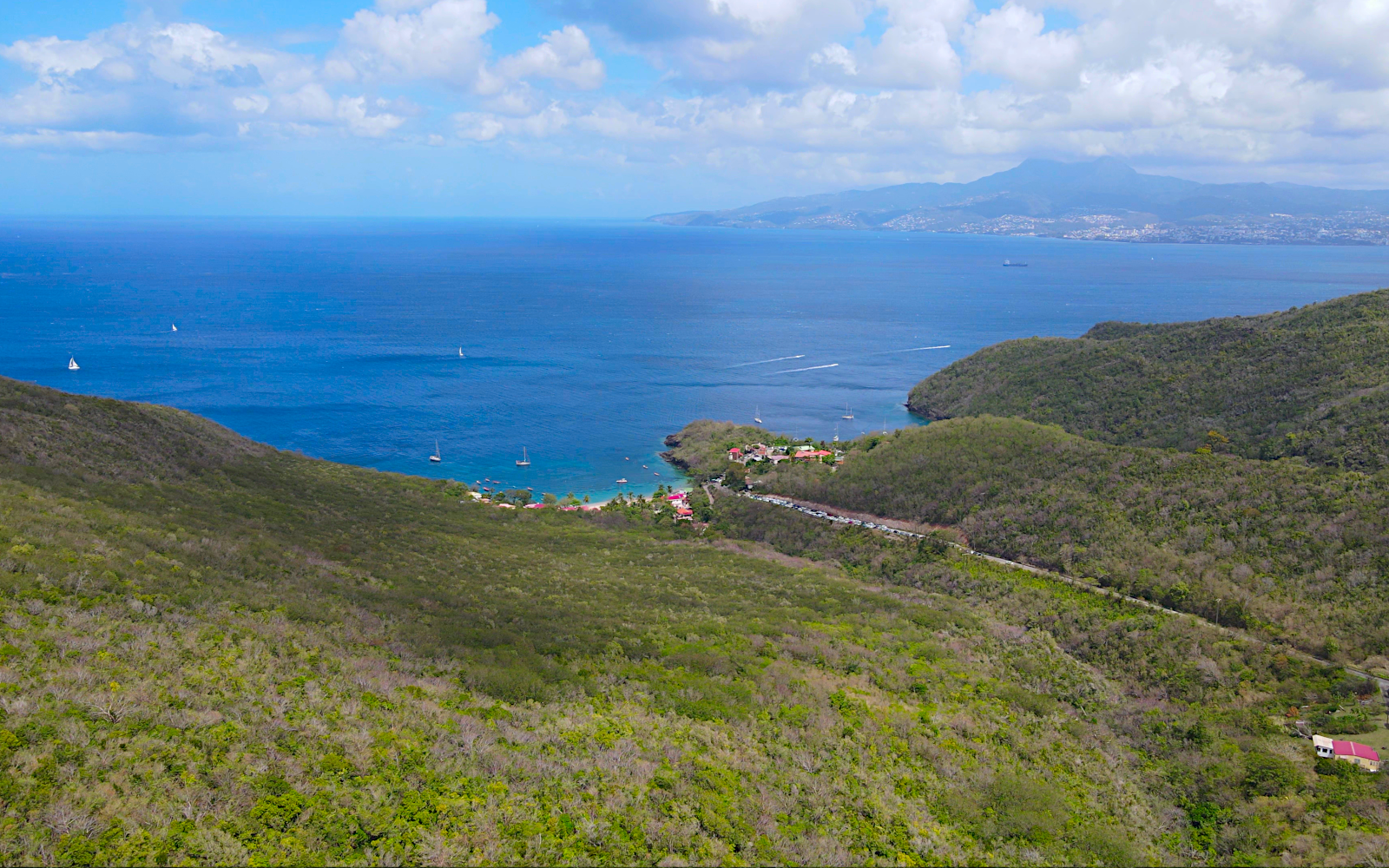 Randonnée entre terre et mer entre l’Anse Dufour et le Cap Salomon (Sentier Aquatique)